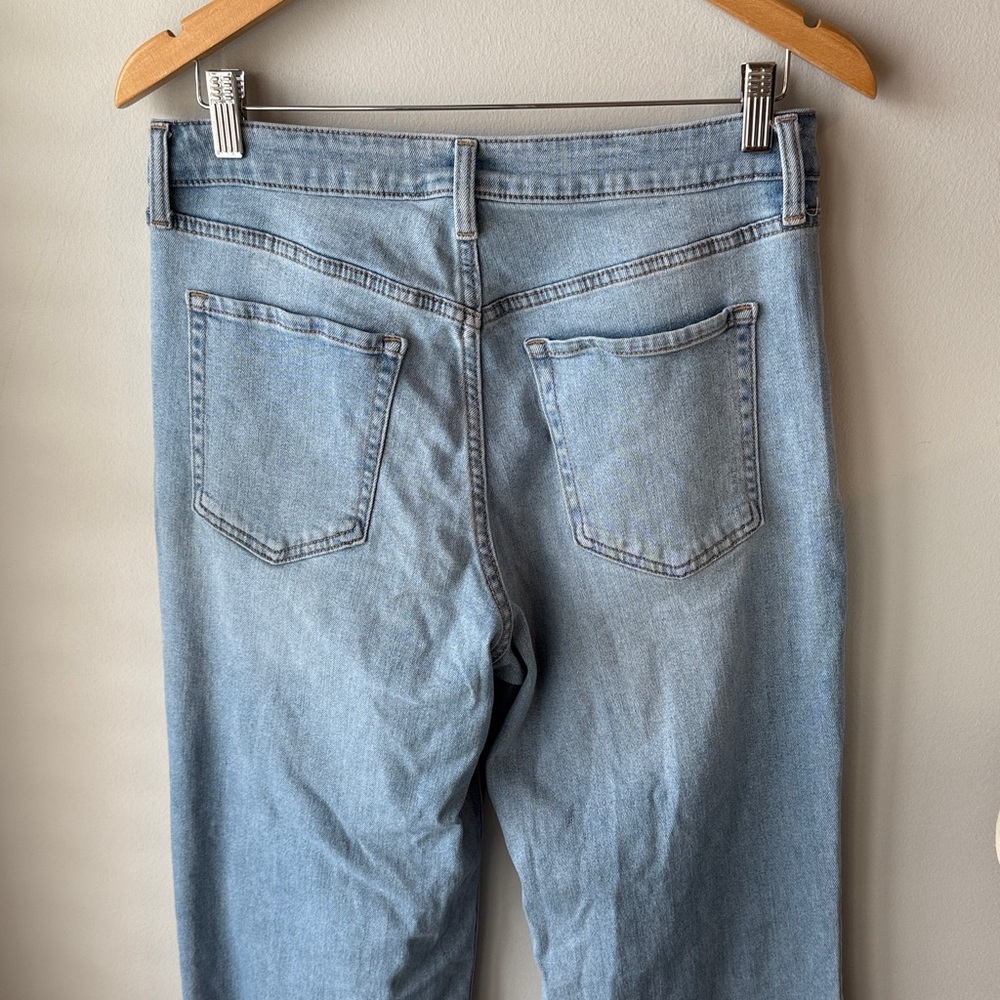 Old‎ Navy High-Waisted Wow Loose Jeans - Picture 8 of 9